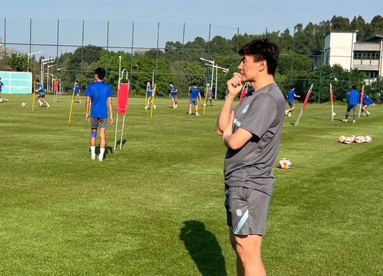 捆绑旗袍震动束缚调教