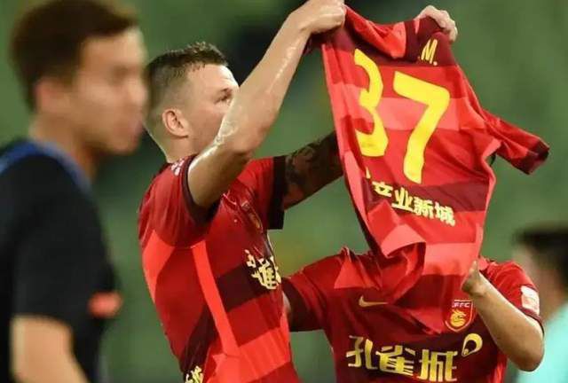 亚洲综合美腿丝国产一区